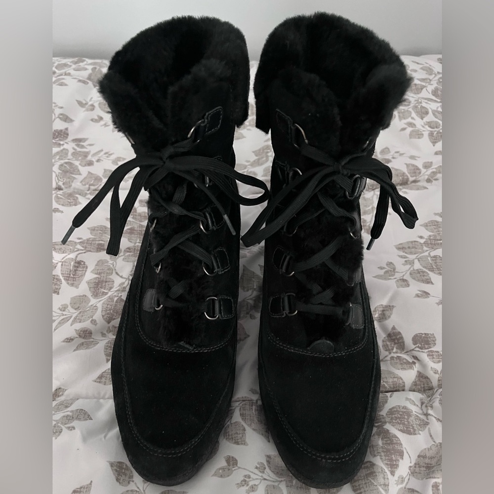 Brilliant suede fur trim ankle wedge boots